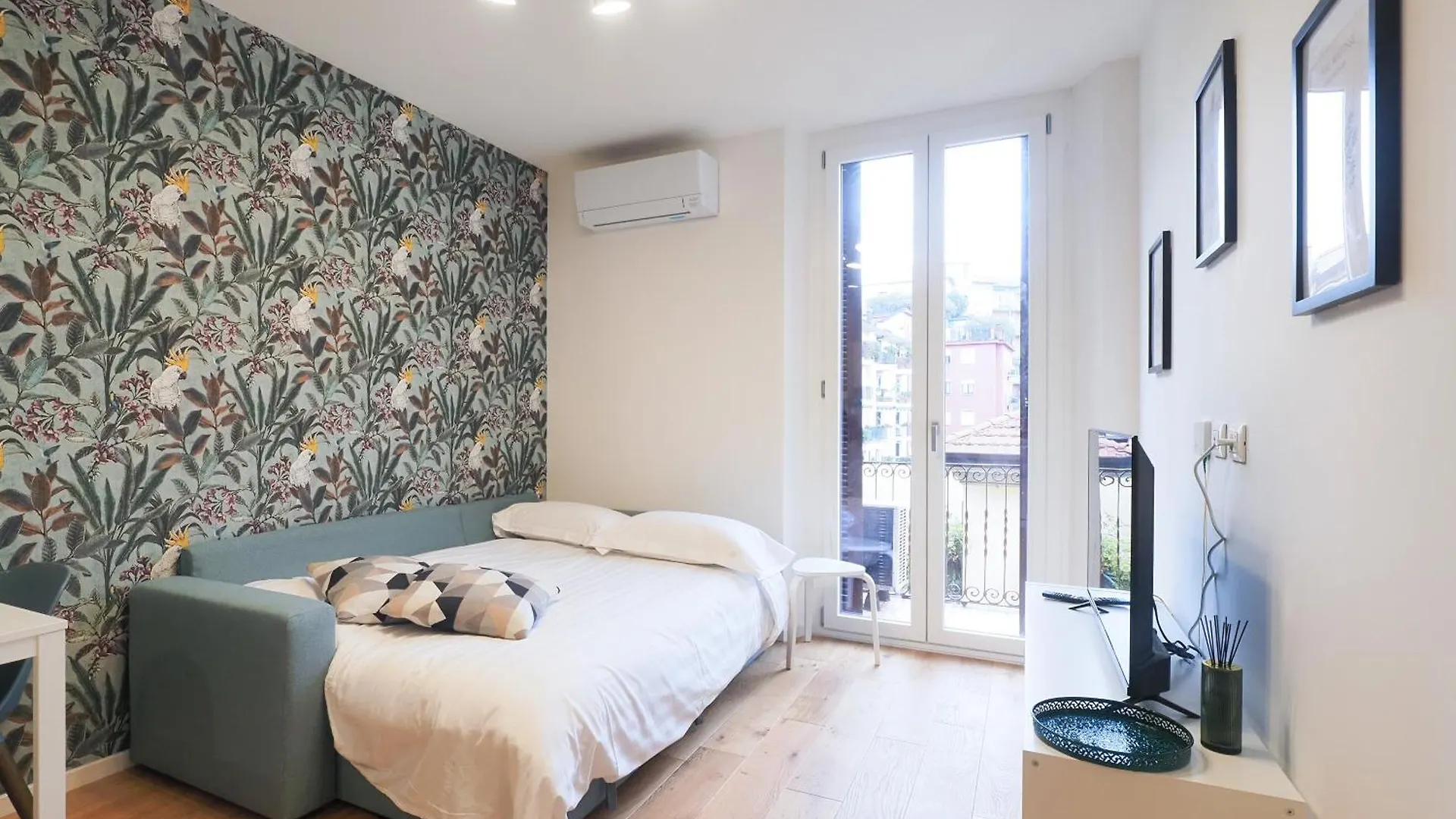 Melzo Premium Apartment Milano Porta Venezia 0*, Милан